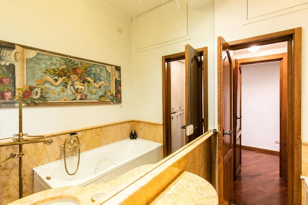 Klimt - Jacuzzi 5 Star - Luxury Design Apartment Milano
