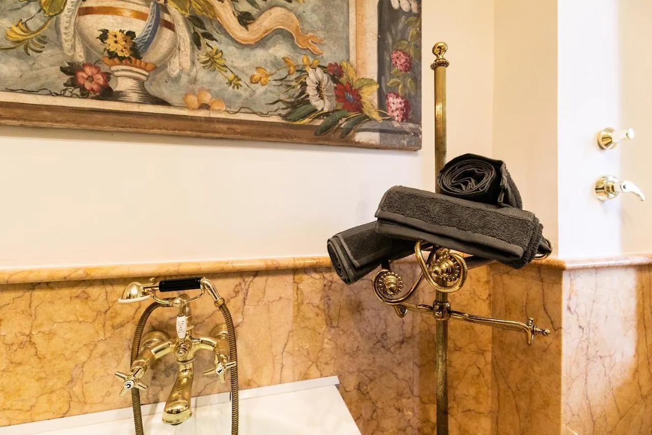 Klimt - Jacuzzi 5 Star - Luxury Design Apartment Milano